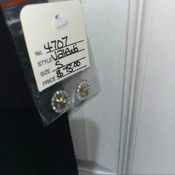 NWT- valenti- Womens / black elegant top - Picture 7 of 7